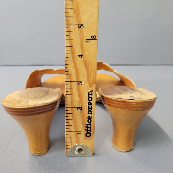 Vintage 70s Town Flair Wooden Sandals Heels Eyelet Womens 8B Tan Suede Shoes - Picture 9 of 15